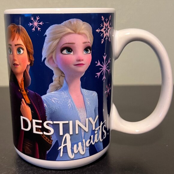 DISNEY Frozen II DESTINY AWAITS Color Changing Ceramic Mug w/ Ana, Elsa & Olaf - Picture 2 of 12